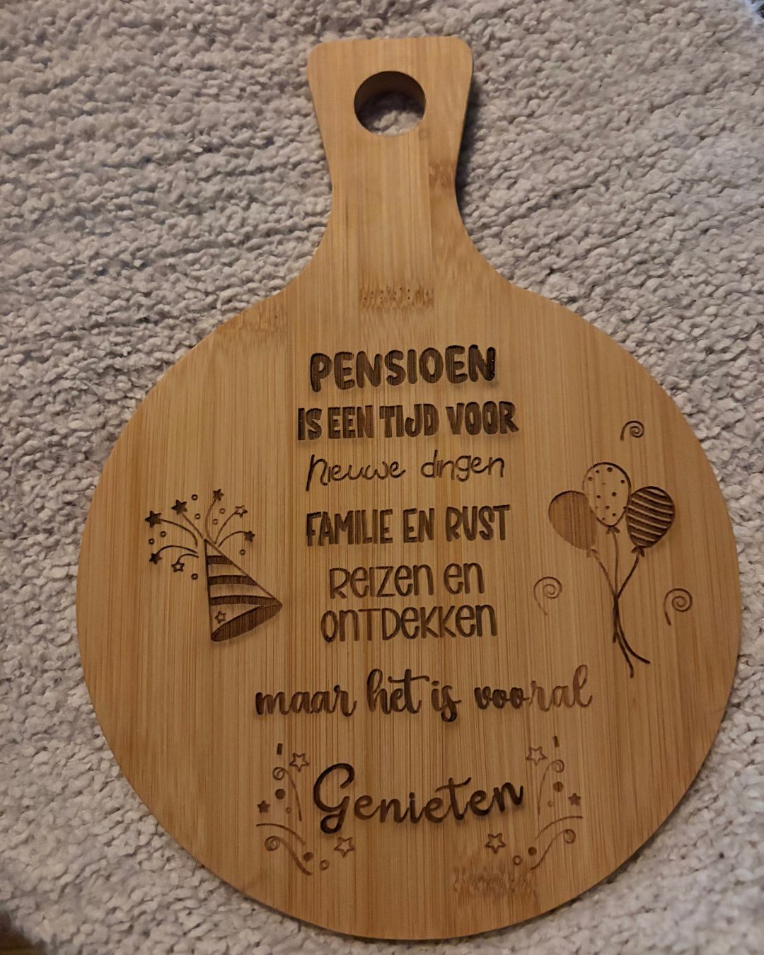 Pensioen is genieten - serveerplank