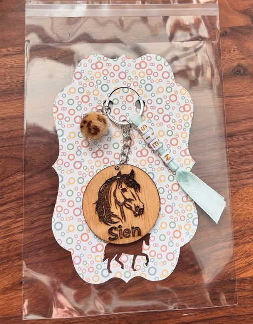 Sleutelhanger Hoefijzer Maria van Lourdes | De Winkel van Lourdes Sleutelhanger Hoefijzer Maria van Lourdes | De Winkel van Lourdes